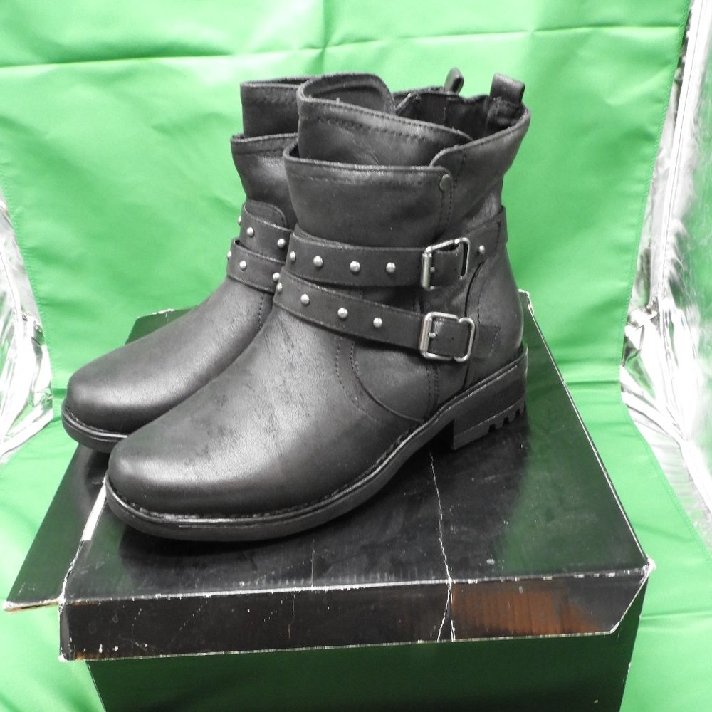 NWB Torrid Black Ankle Boots 10W